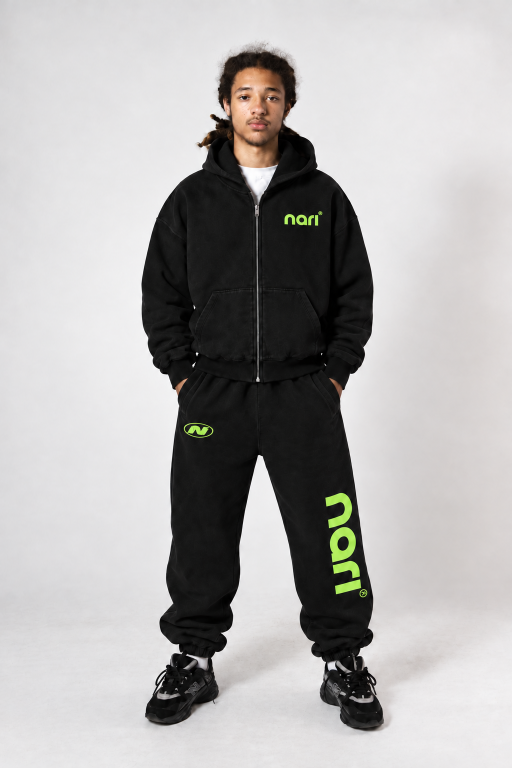 PRIVÉ SET — NEON
