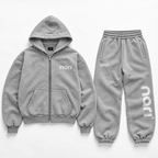 PRIVÉ SET — PLATINUM