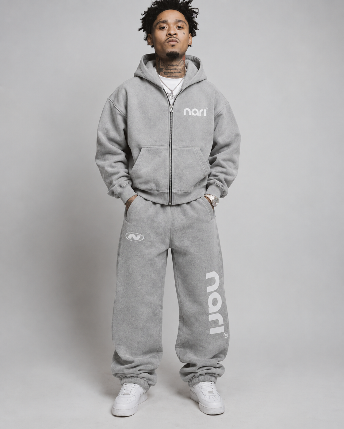 PRIVÉ SET — PLATINUM