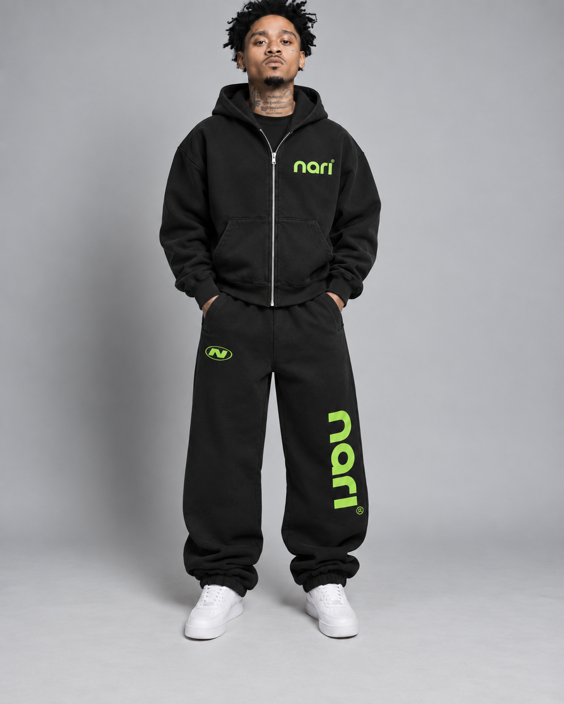 PRIVÉ SET — NEON